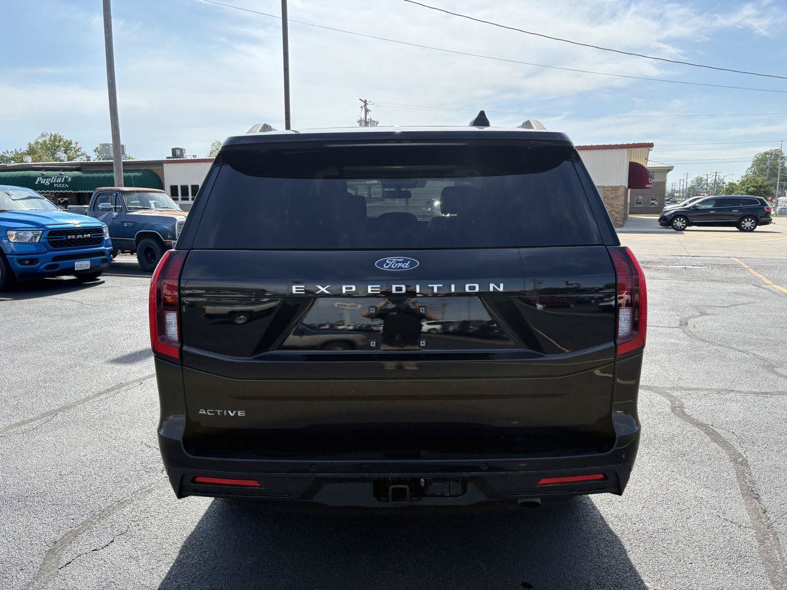 Used 2025 Ford Expedition Active AWD/4WD image 24