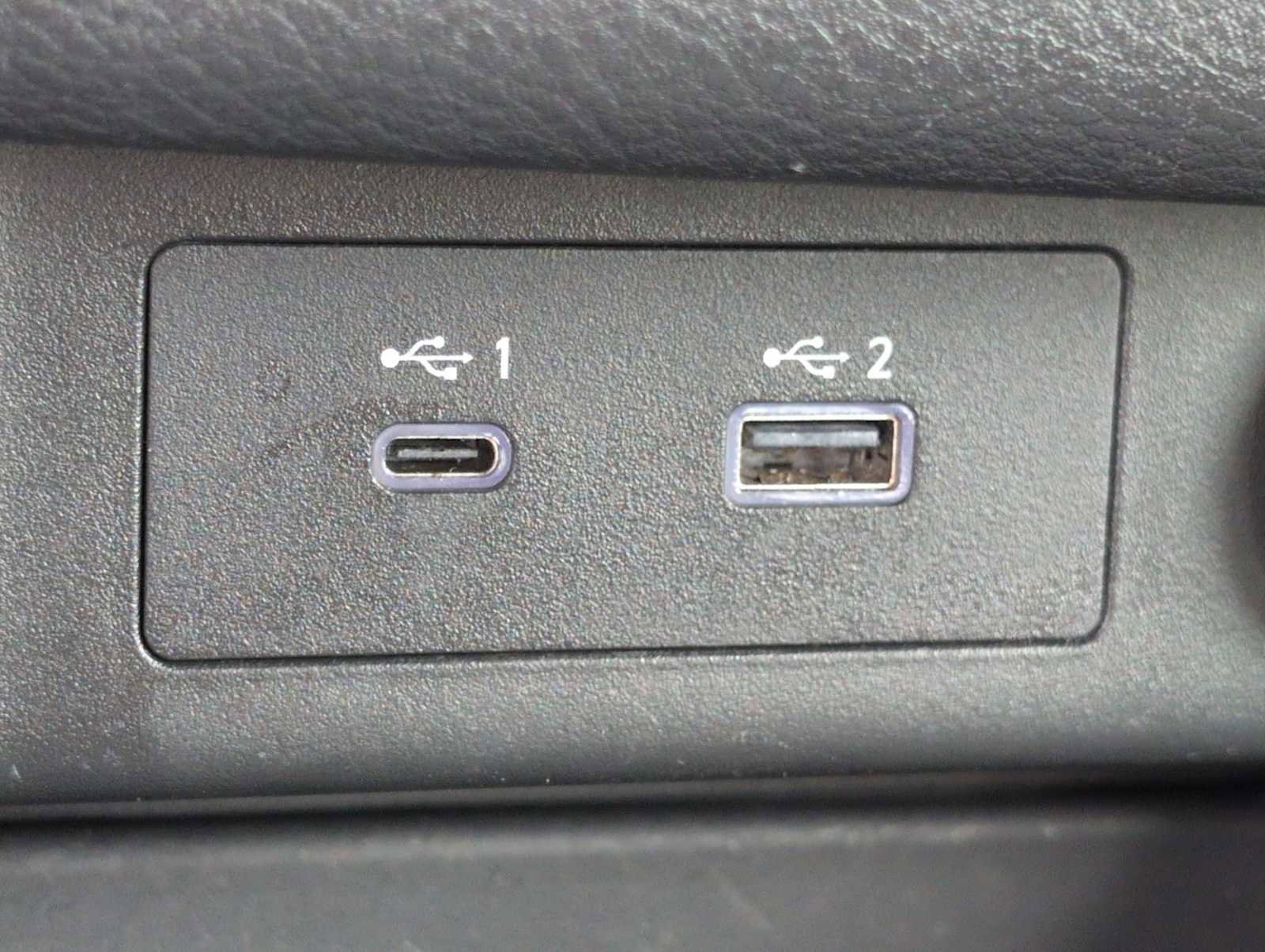 Used 2023 Nissan Rogue SV image 28