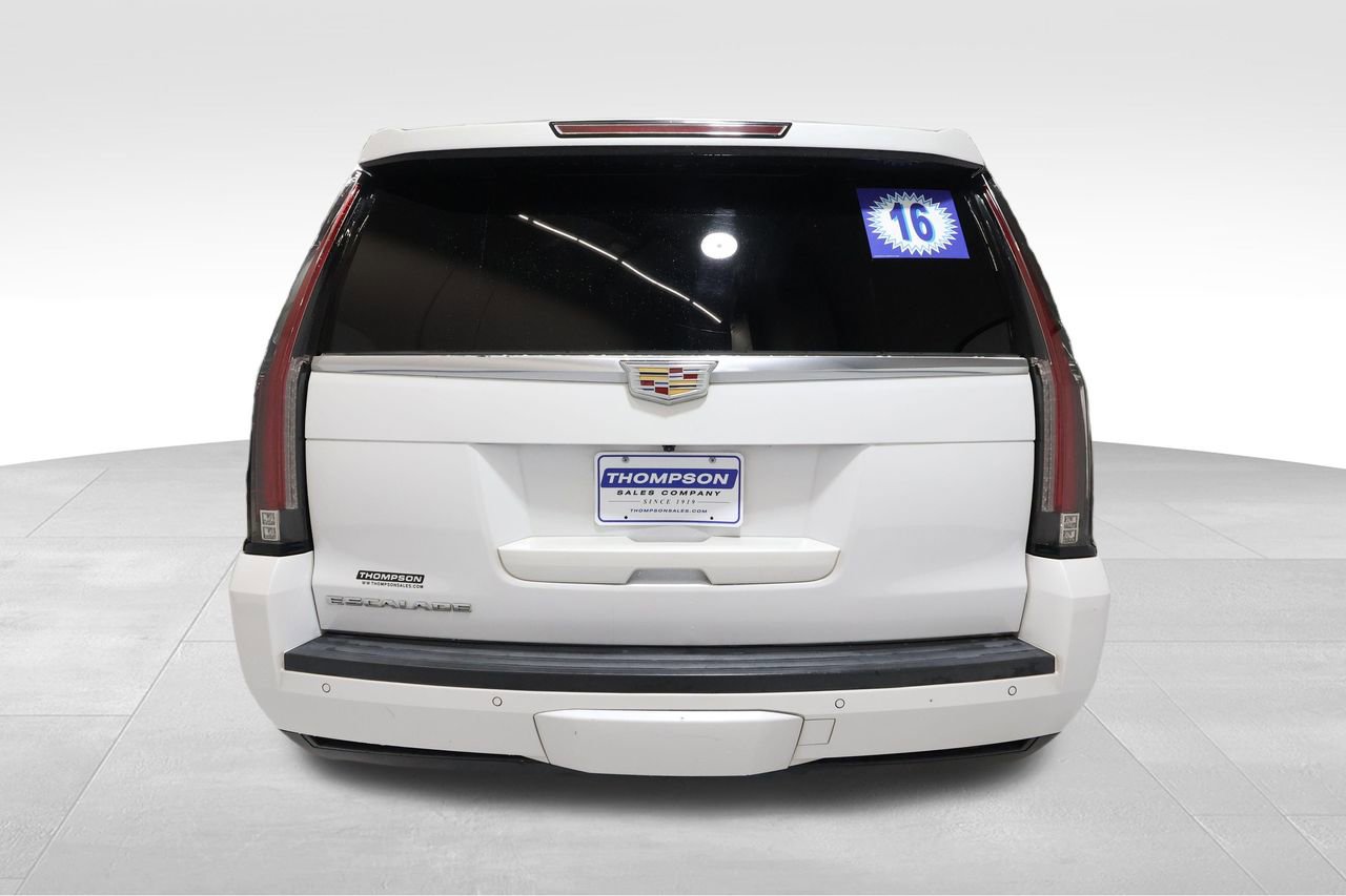 Used 2016 Cadillac Escalade Premium image 2