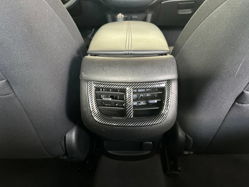 Used 2017 Chevrolet Malibu LT FWD image 24