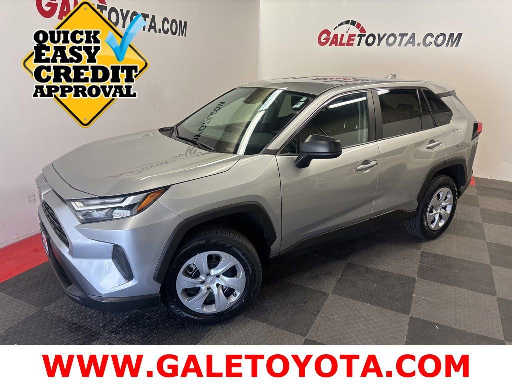 Used 2023 Toyota RAV4 LE AWD/4WD image 1