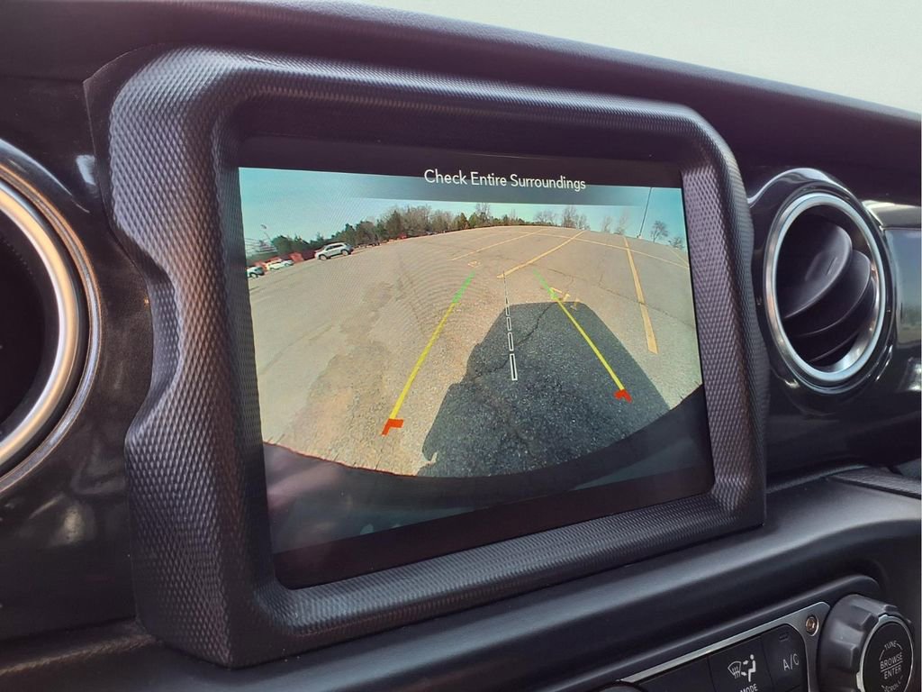 Used 2022 Jeep Wrangler Unlimited Sahara image 8