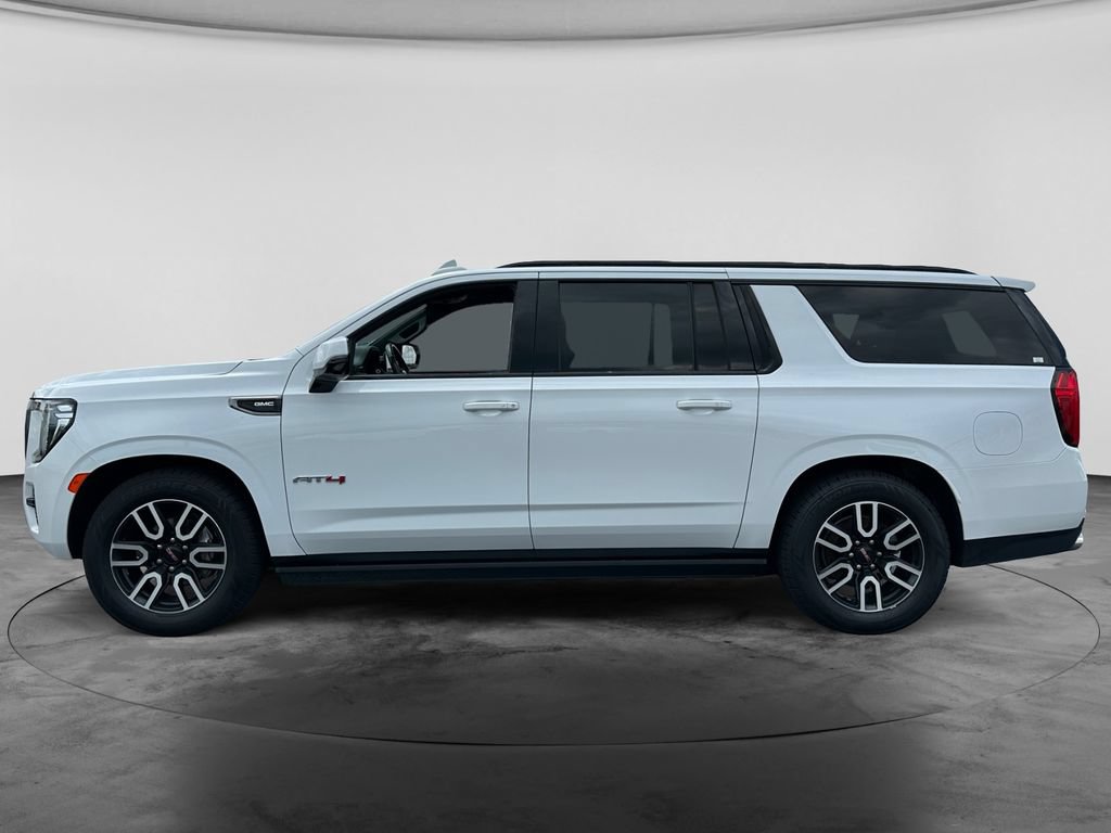 Used 2022 GMC Yukon XL AT4 w/ AT4 Premium Plus Package AWD/4WD image 4