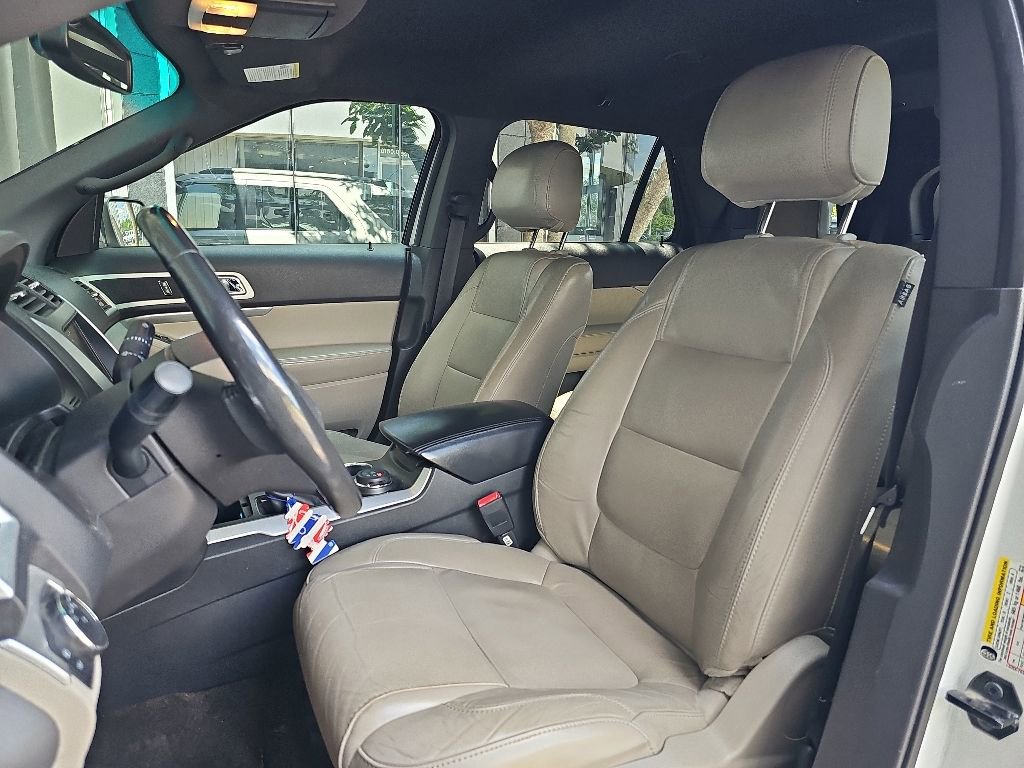 Used 2013 Ford Explorer XLT AWD/4WD image 7