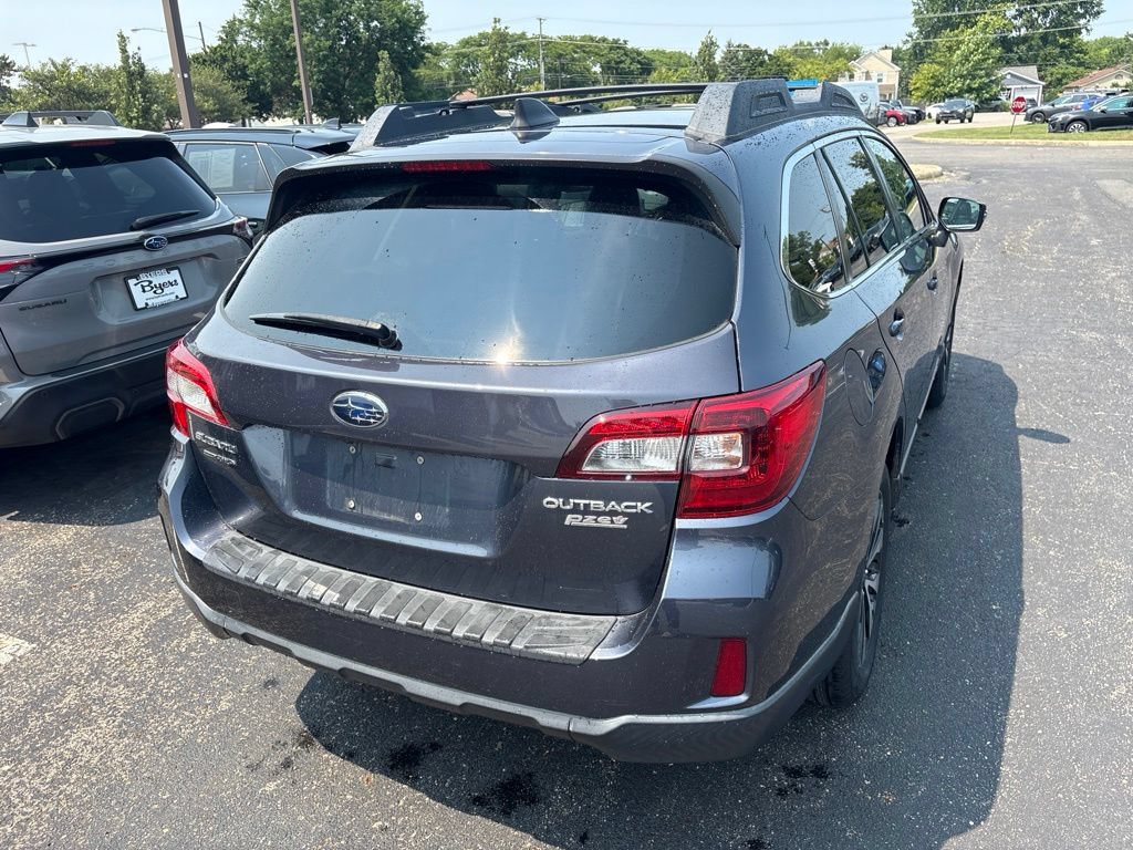 Used 2017 Subaru Outback 2.5i Limited AWD/4WD image 3