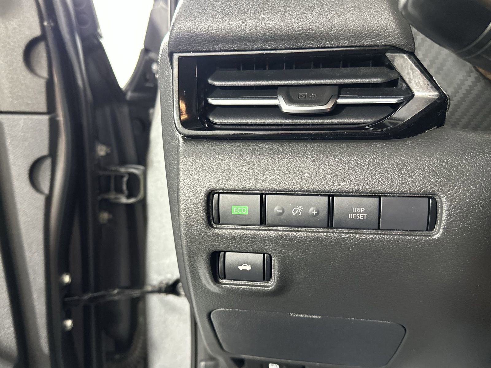 Used 2020 Nissan Sentra S FWD image 18