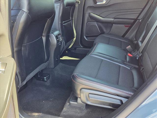 Used 2025 Ford Escape ST-Line image 18