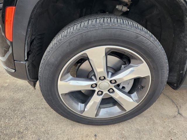 Used 2022 Jeep Grand Cherokee L Limited image 9