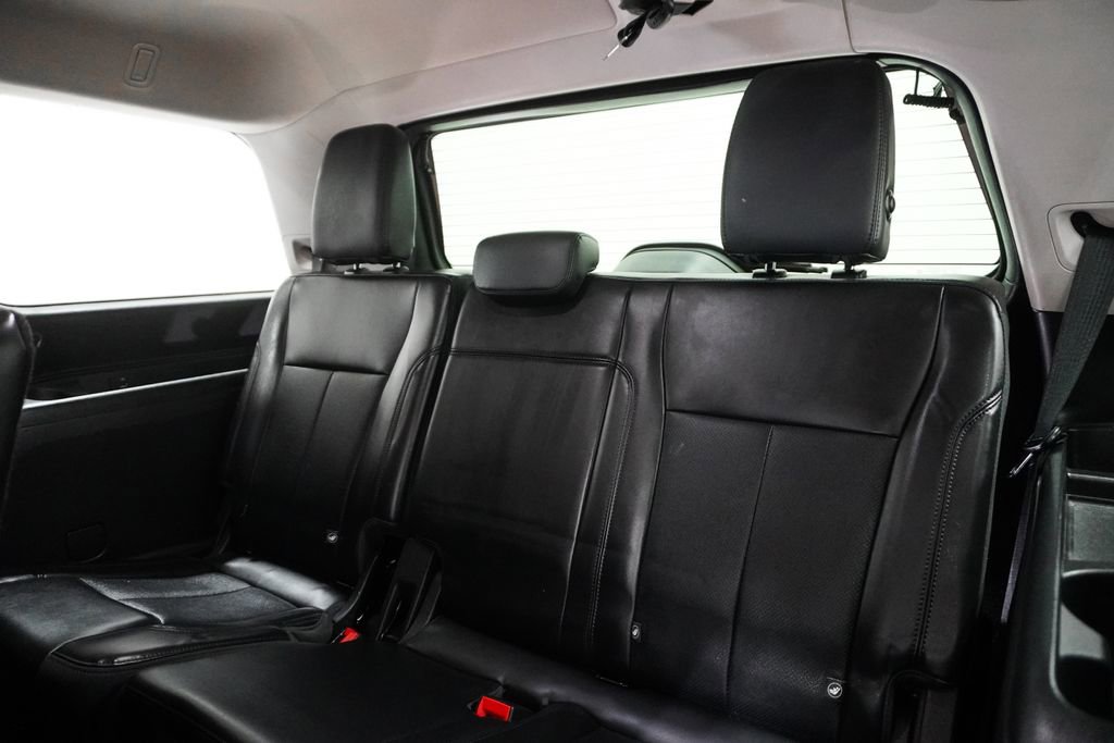 Used 2024 Ford Expedition XLT image 13