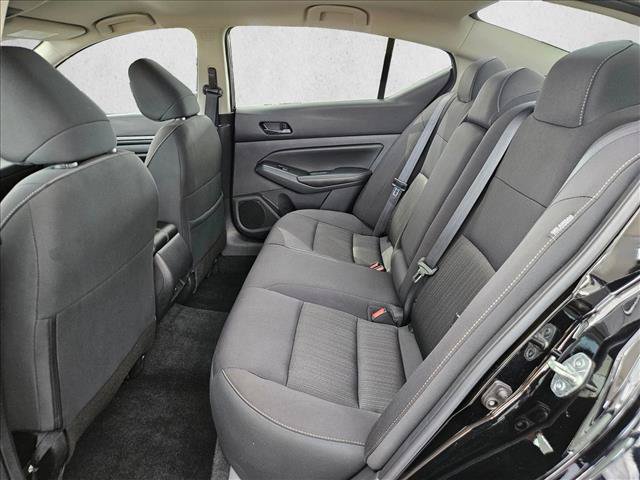 Used 2025 Nissan Altima 2.5 SV FWD image 16