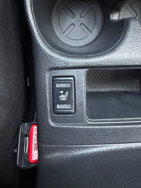 Used 2018 Nissan Rogue SV w/ Premium Package image 13