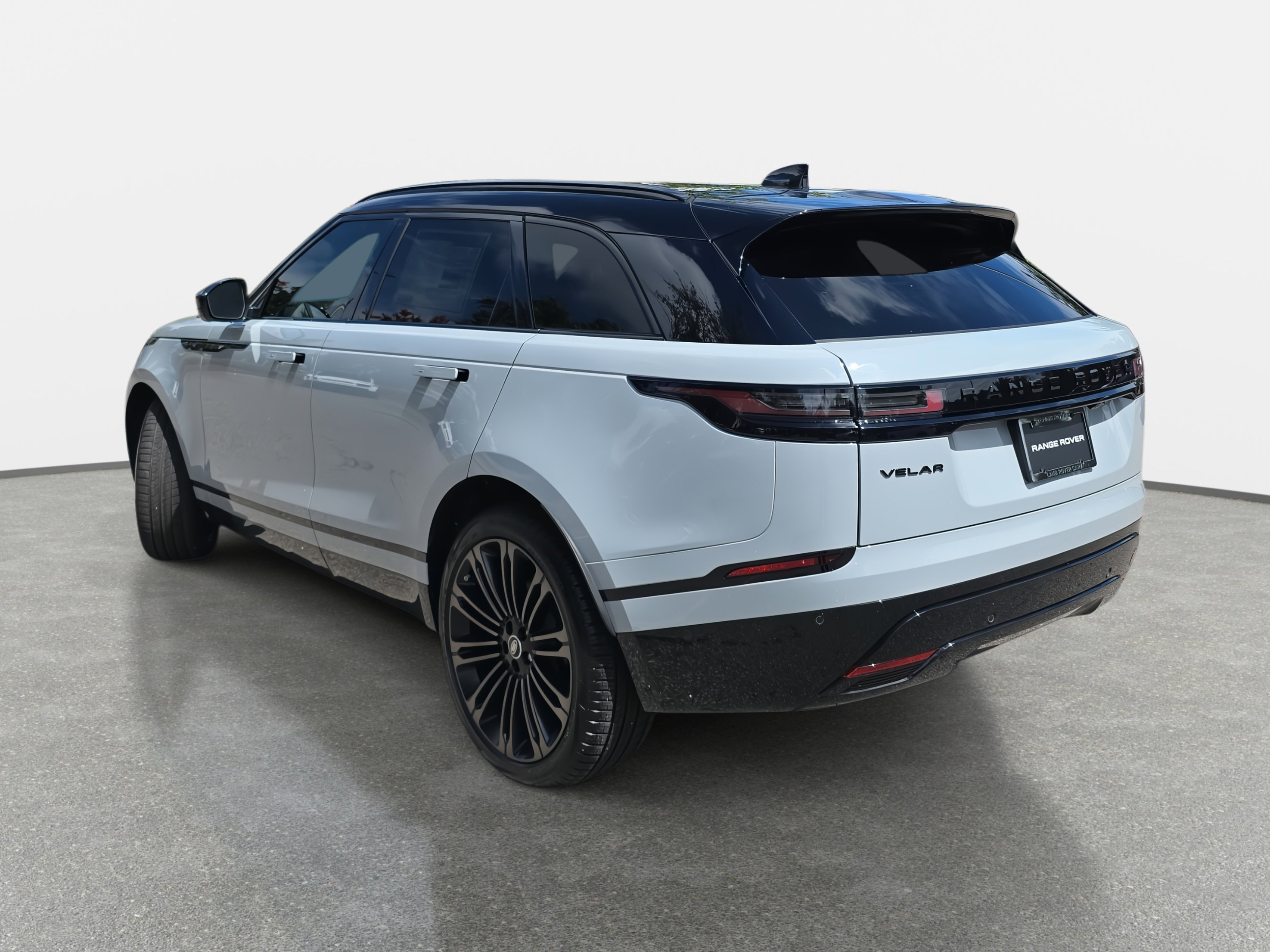 New 2026 Land Rover Range Rover Velar Dynamic SE image 7
