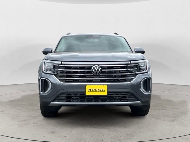 New 2025 Volkswagen Atlas SE image 2