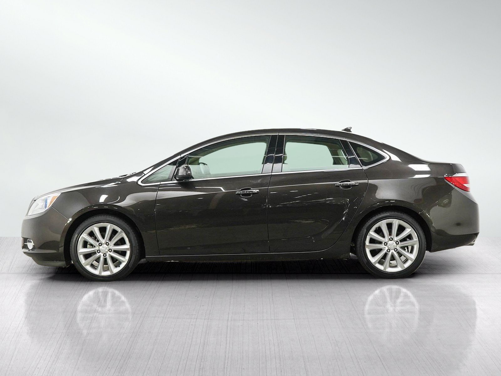 Used 2014 Buick Verano FWD image 2