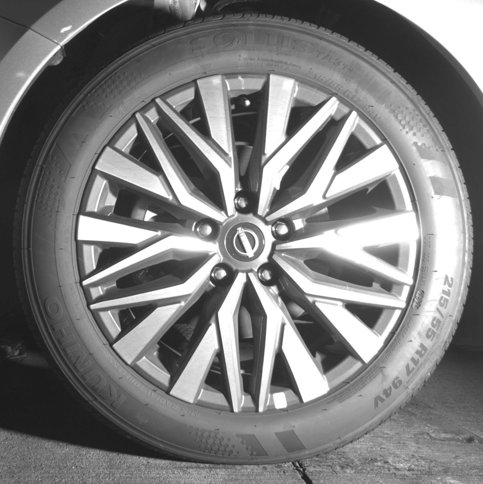 Used 2025 Nissan Altima 2.5 SV FWD image 13