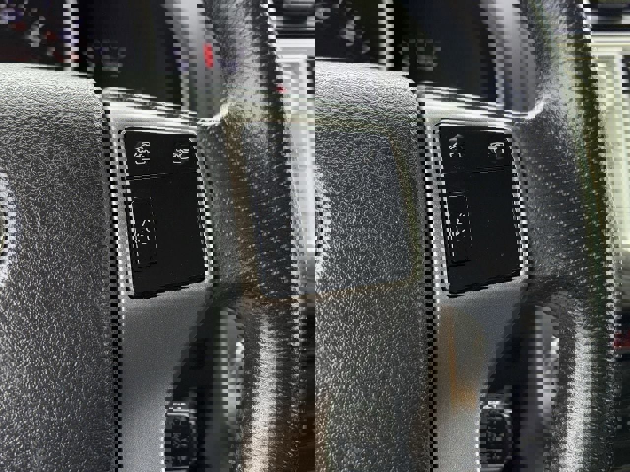 Used 2013 Toyota 4Runner Limited image 17