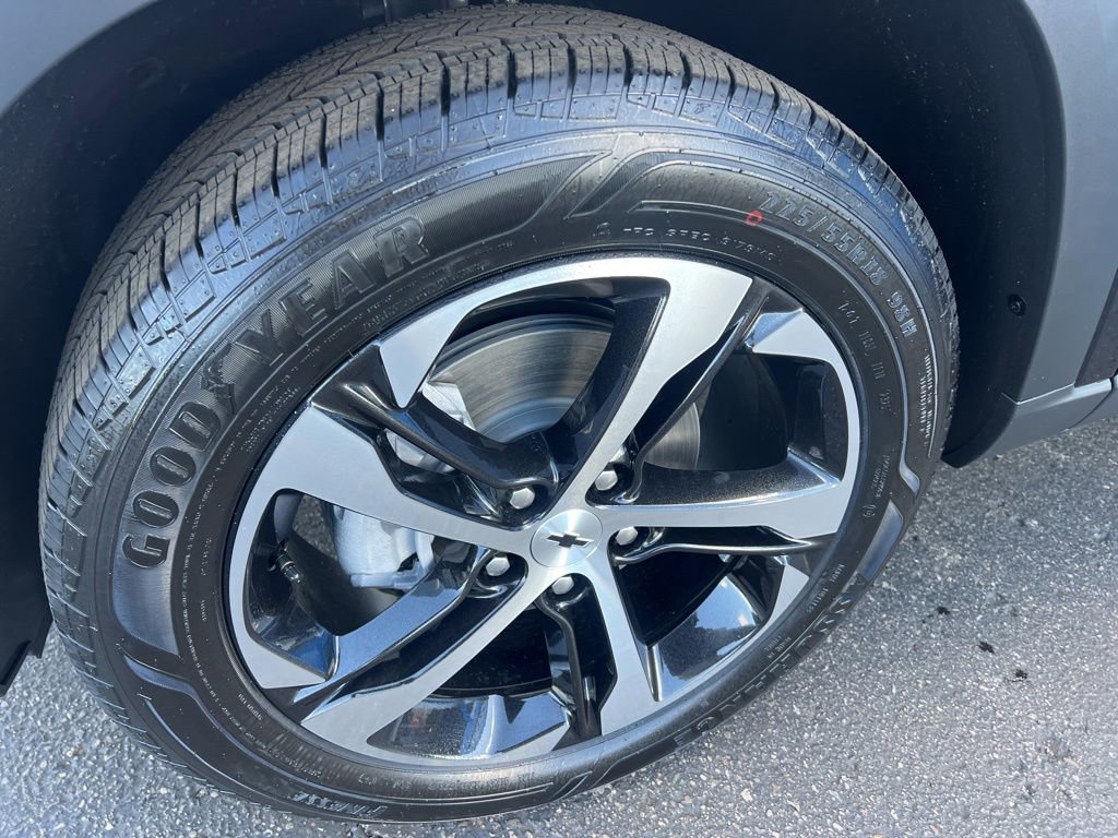 New 2026 Chevrolet Trax RS w/ Driver Confidence Package image 3