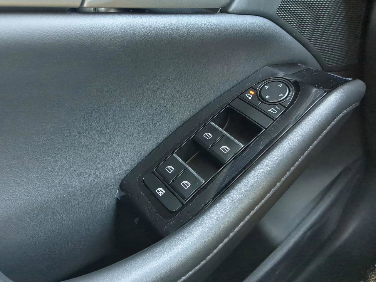 Certified 2025 MAZDA MAZDA3 s image 18