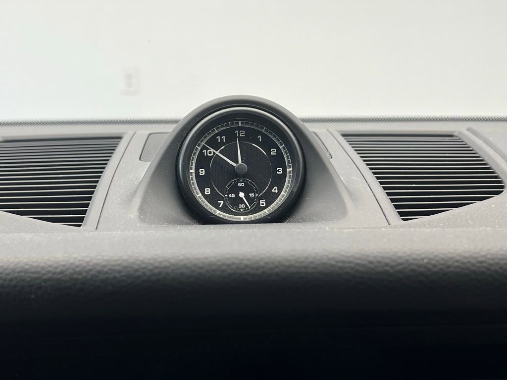 Certified 2022 Porsche Macan image 12