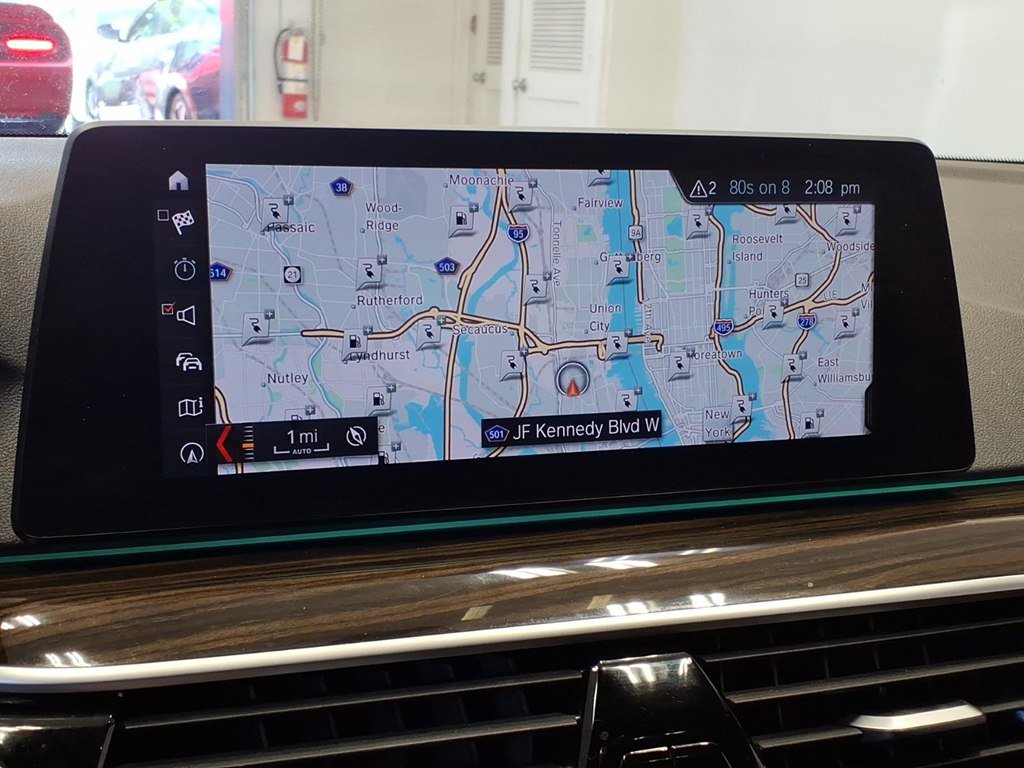 Used 2019 BMW 530e xDrive w/ Executive Package AWD/4WD image 14