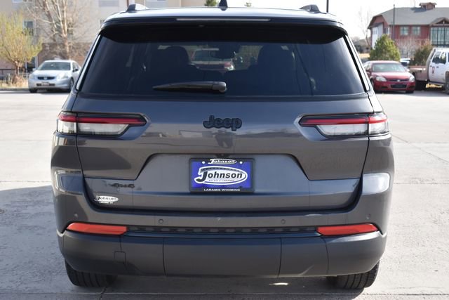 Used 2023 Jeep Grand Cherokee L Laredo image 6
