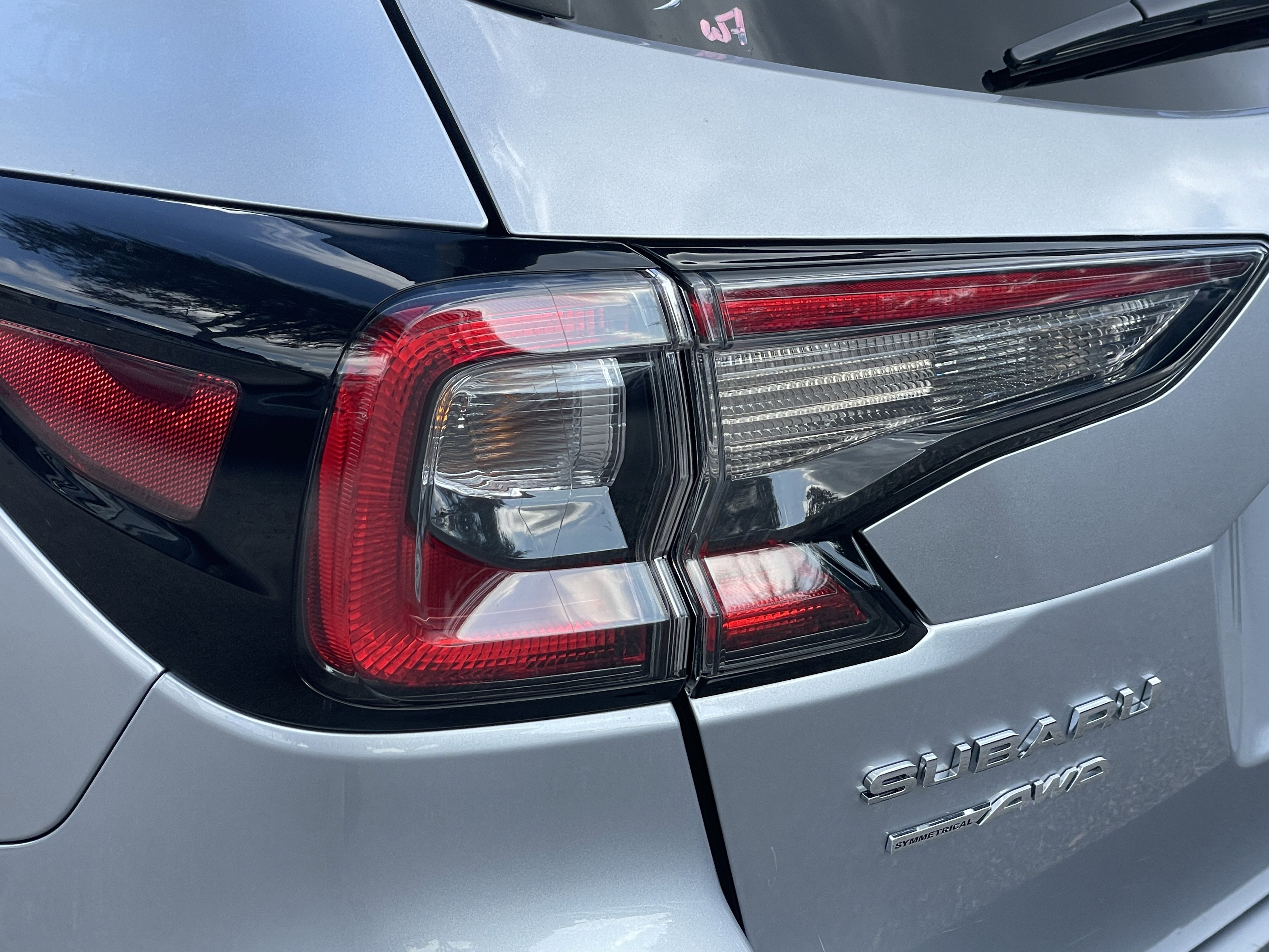 Certified 2025 Subaru Outback Touring w/ Tech Package 3 image 7