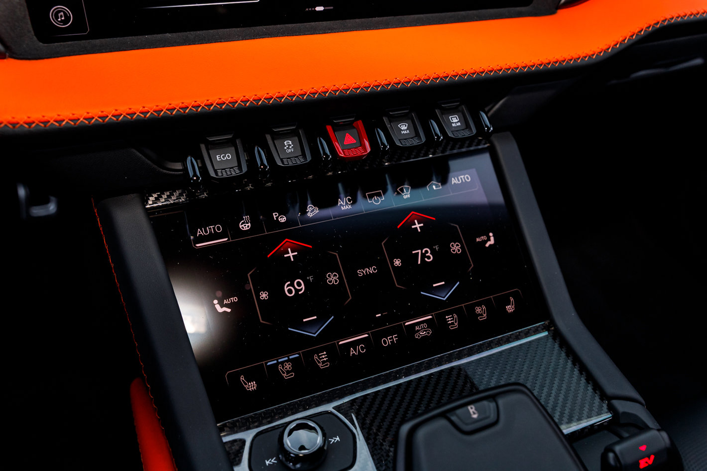 Used 2025 Lamborghini Urus SE image 43