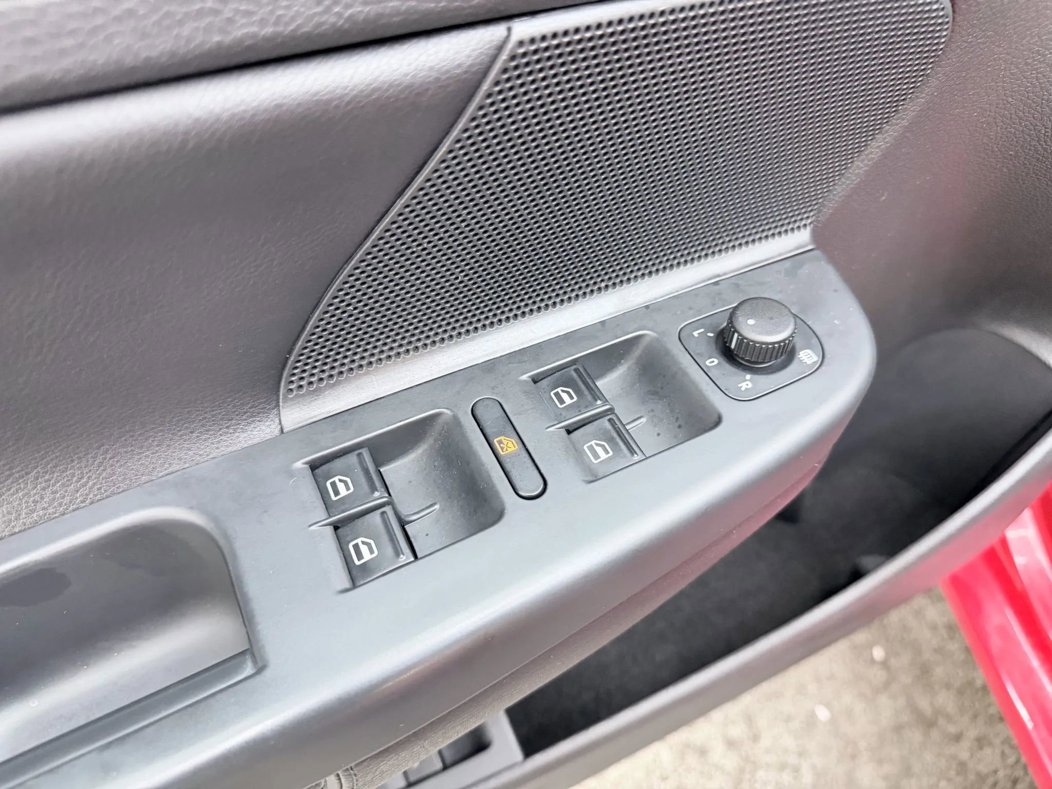 Used 2011 Volkswagen Jetta TDI FWD image 9