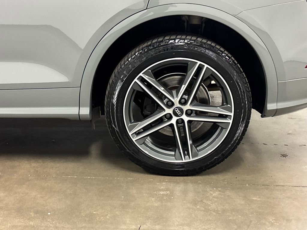 Used 2020 Audi SQ5 Premium Plus w/ Premium Plus Package image 12