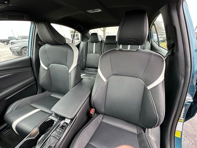 Used 2025 Toyota Camry SE image 29