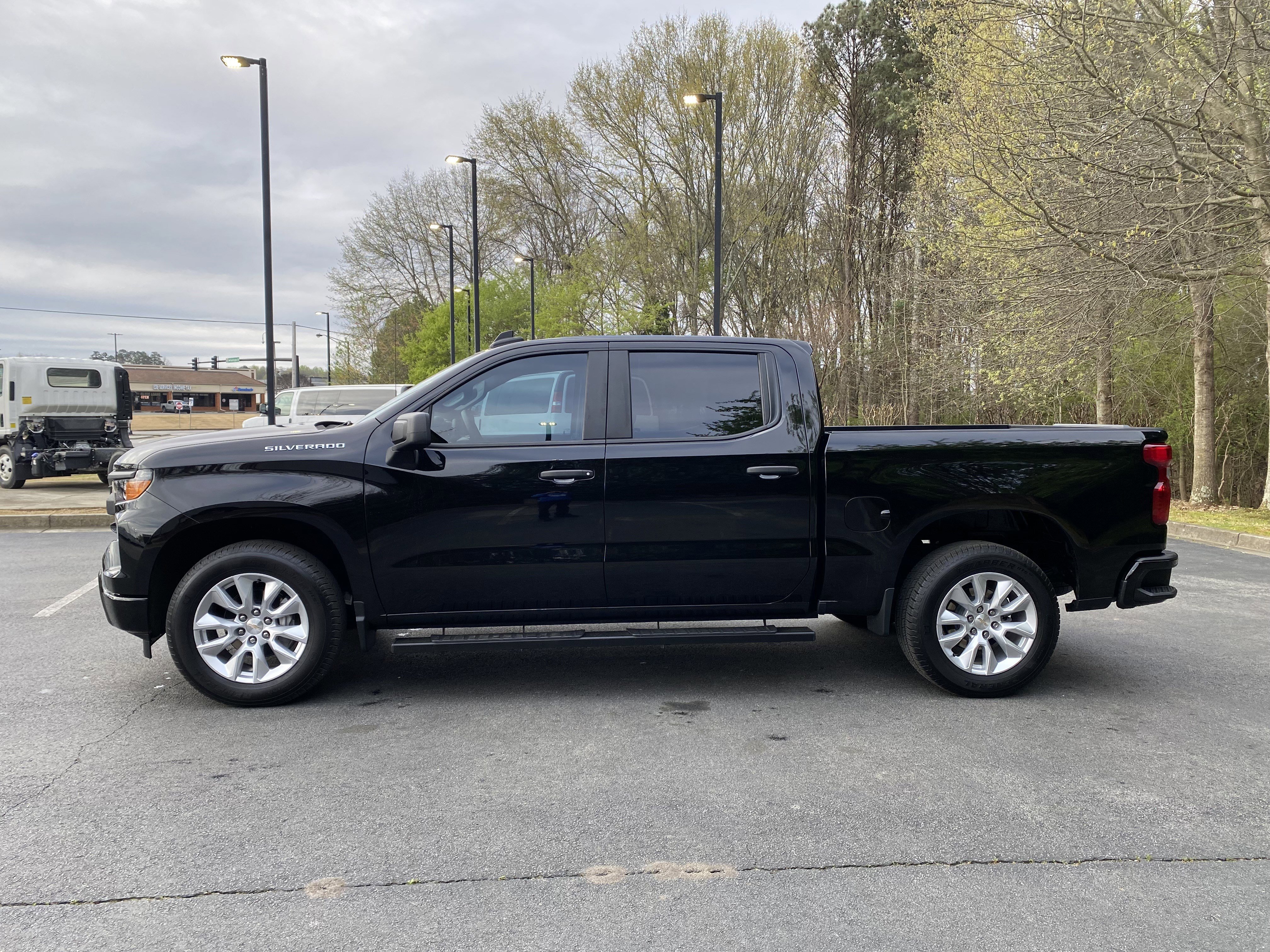 Used 2022 Chevrolet Silverado 1500 Custom image 6