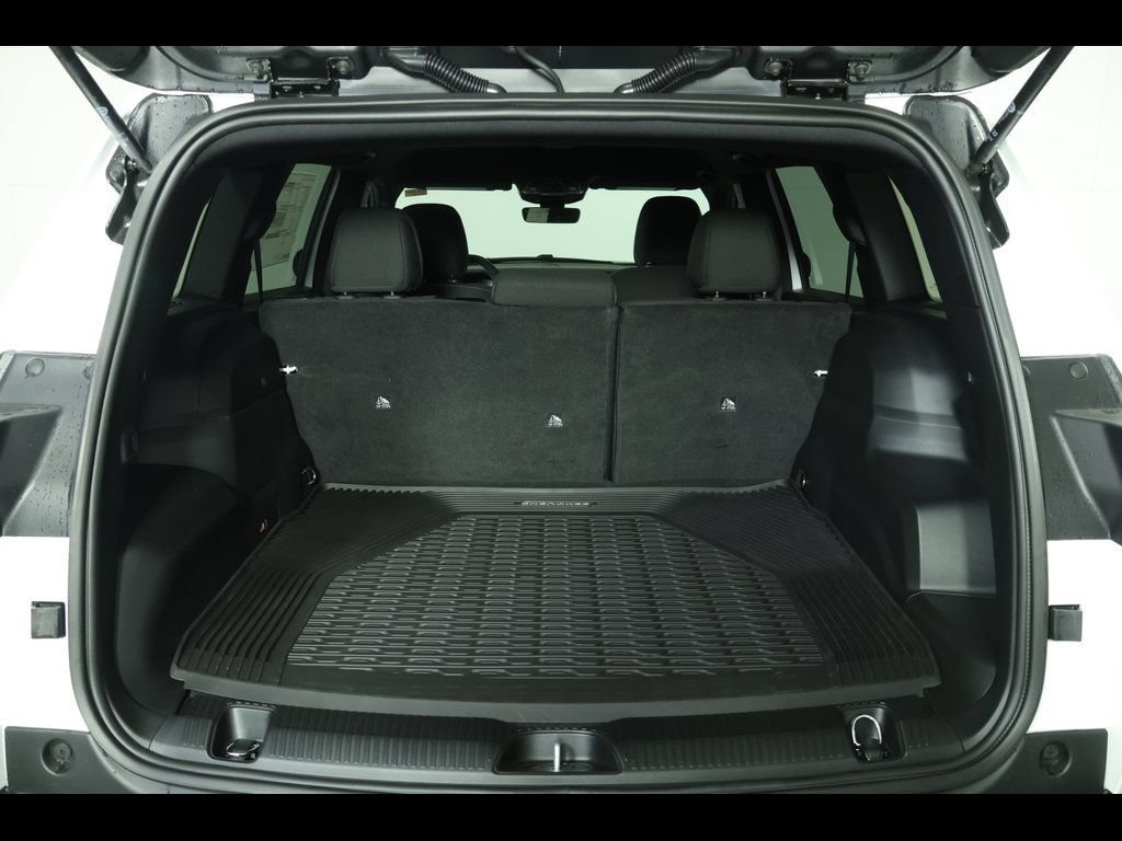 New 2026 Jeep Cherokee Laredo AWD/4WD image 10