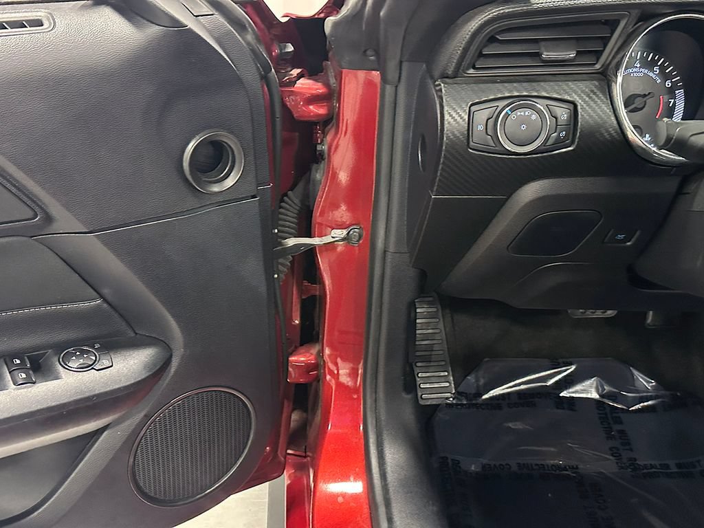 Used 2015 Ford Mustang Convertible w/ Equipment Group 051A RWD image 64