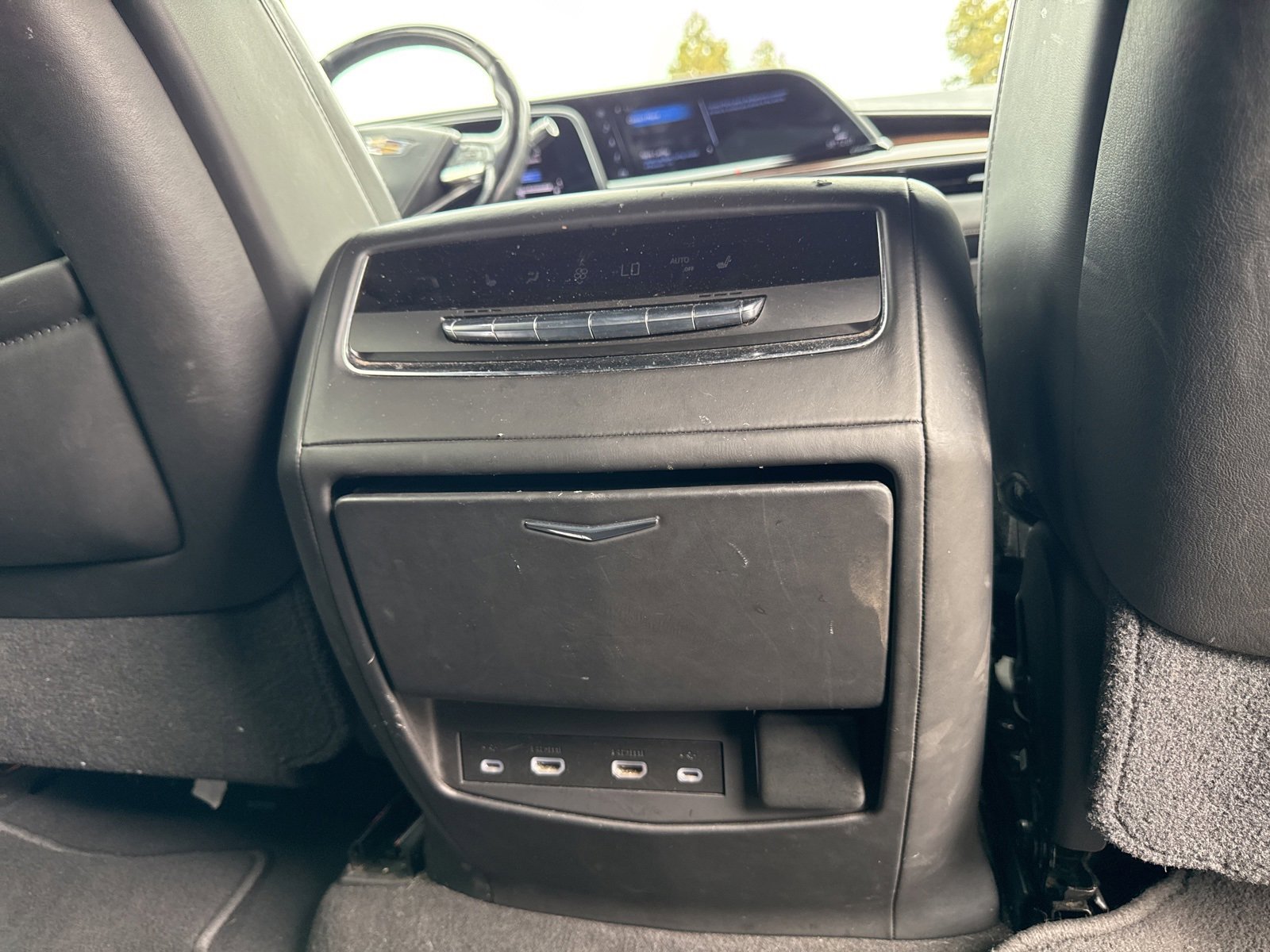 Used 2021 Cadillac Escalade Sport Platinum w/ Heavy-Duty Trailer Package image 11