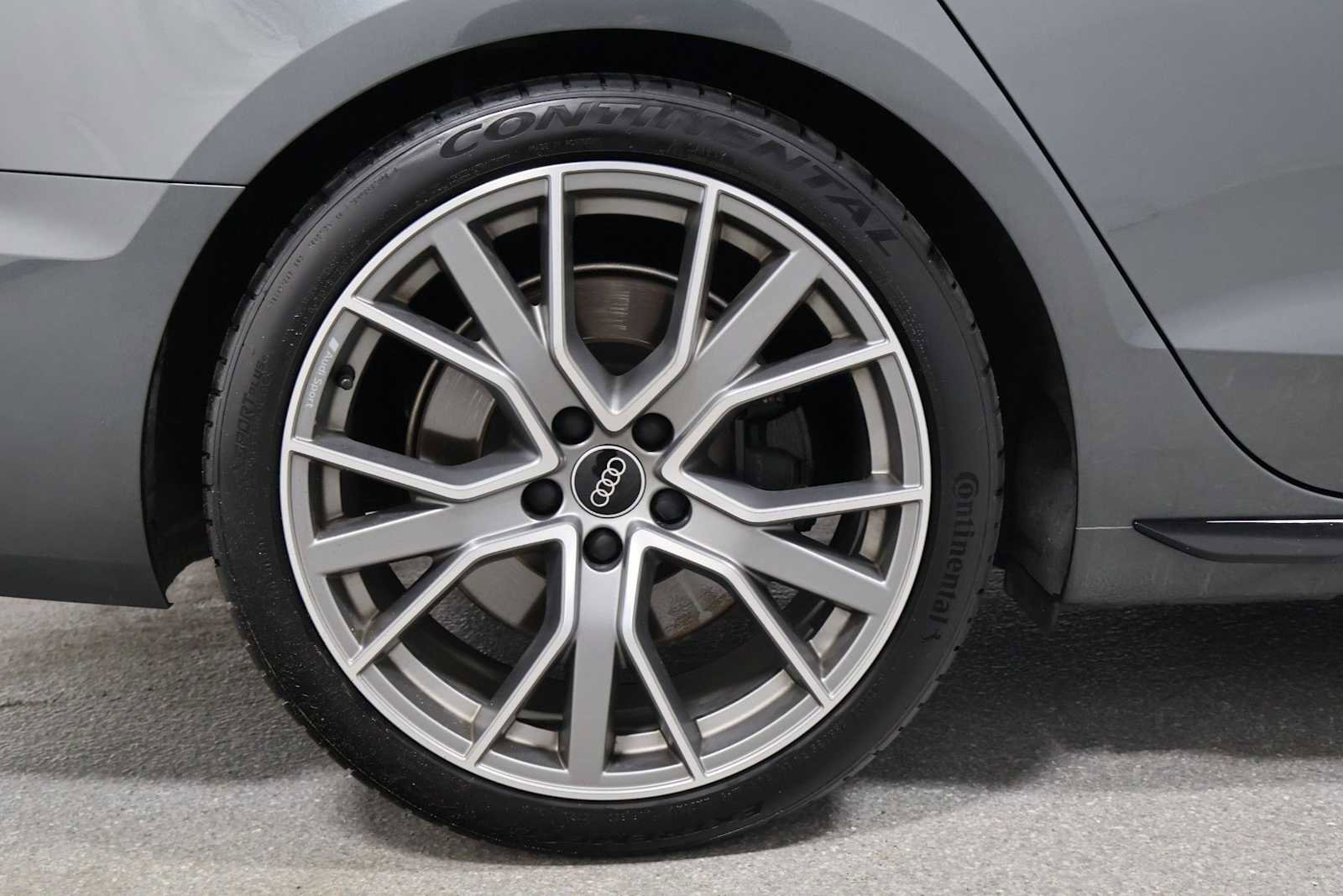 Used 2023 Audi S4 Premium Plus w/ Premium Plus Package AWD/4WD image 34