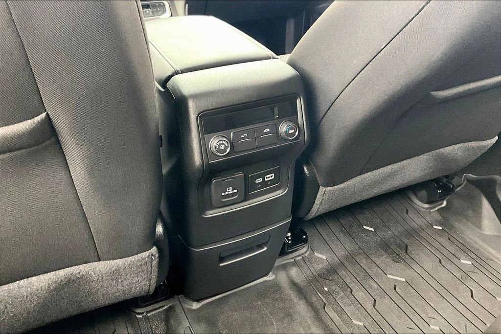 Used 2023 GMC Acadia SLE w/ Driver Convenience Package image 34