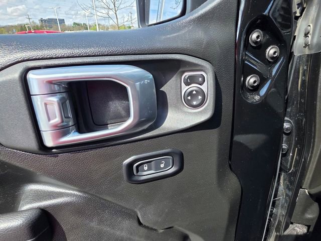 Used 2025 Jeep Wrangler Unlimited Rubicon AWD/4WD image 11