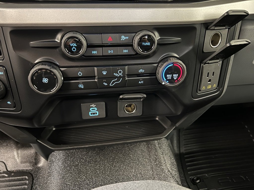 New 2026 Ford F250 XL w/ XL Chrome Package image 11