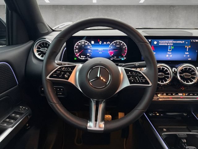 Used 2025 Mercedes-Benz GLB 250 4MATIC image 21