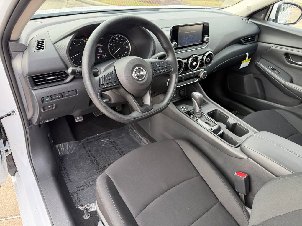 Used 2025 Nissan Sentra S image 12