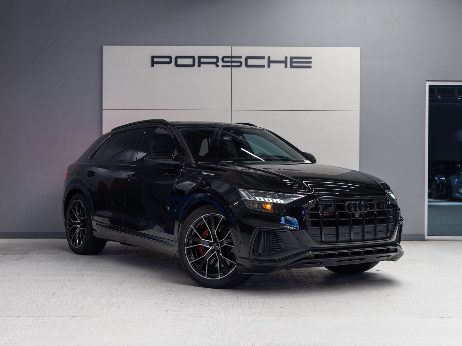 Used 2022 Audi SQ8 Prestige w/ Prestige Package image 9