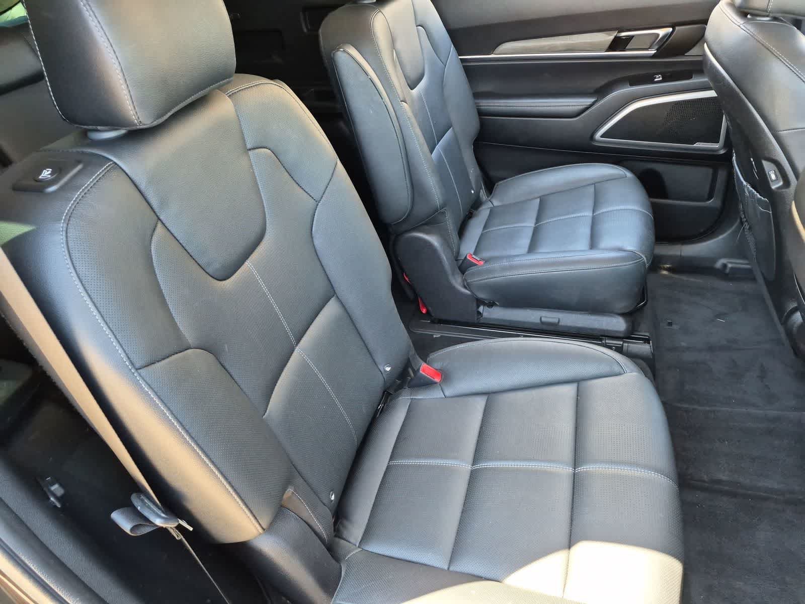 Used 2022 Kia Telluride EX w/ EX Premium Package AWD/4WD image 21