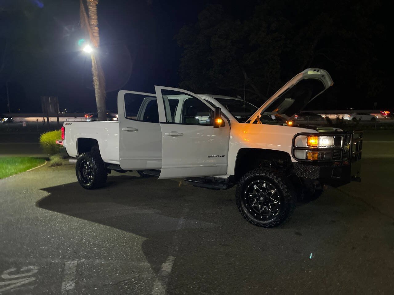 Used 2017 Chevrolet Silverado 2500 LT w/ Z71 Package, Off-Road AWD/4WD image 61