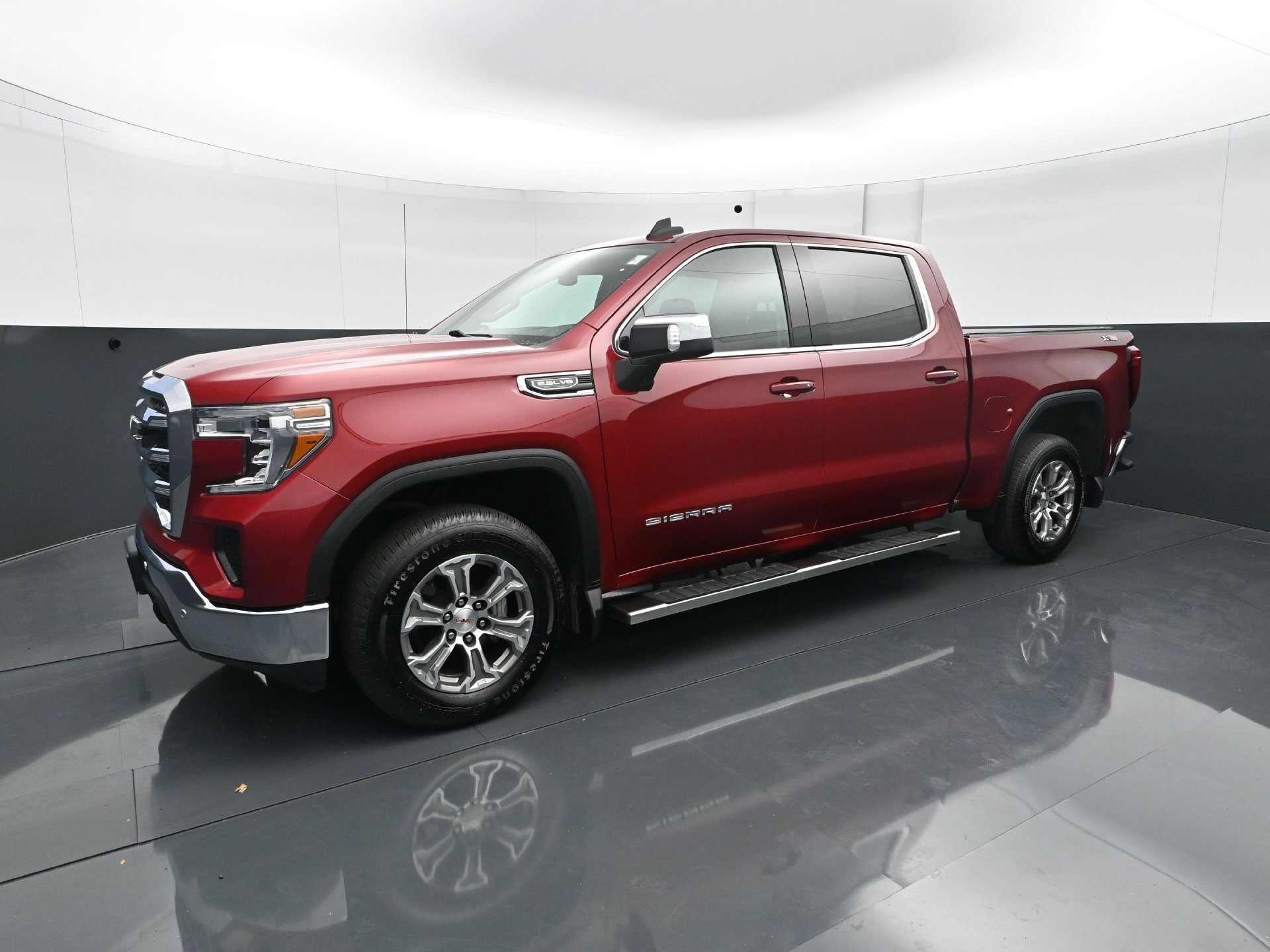 Used 2020 GMC Sierra 1500 SLE w/ SLE Value Package AWD/4WD image 2