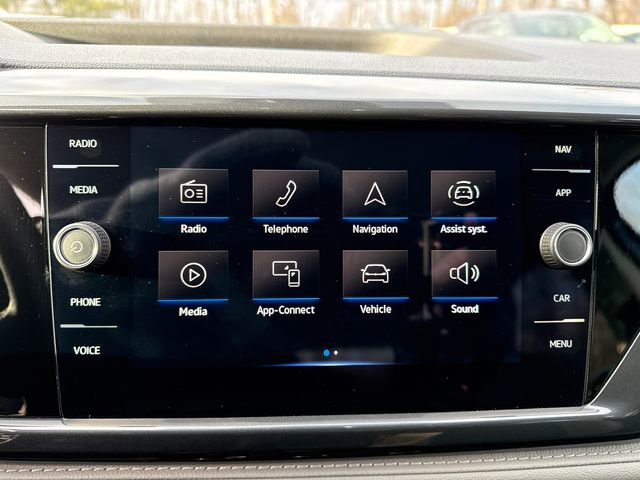 Certified 2023 Volkswagen Taos SEL image 17