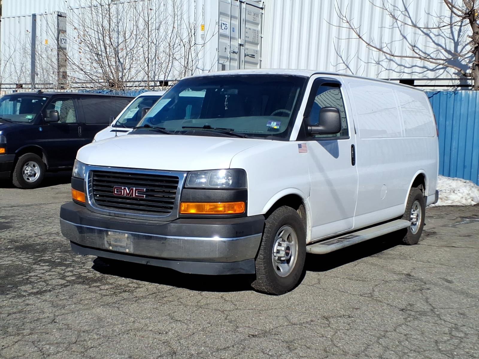 Used 2017 GMC Savana 2500 2500 image 3