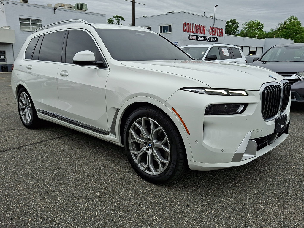 Used 2025 BMW X7 xDrive40i AWD/4WD image 6