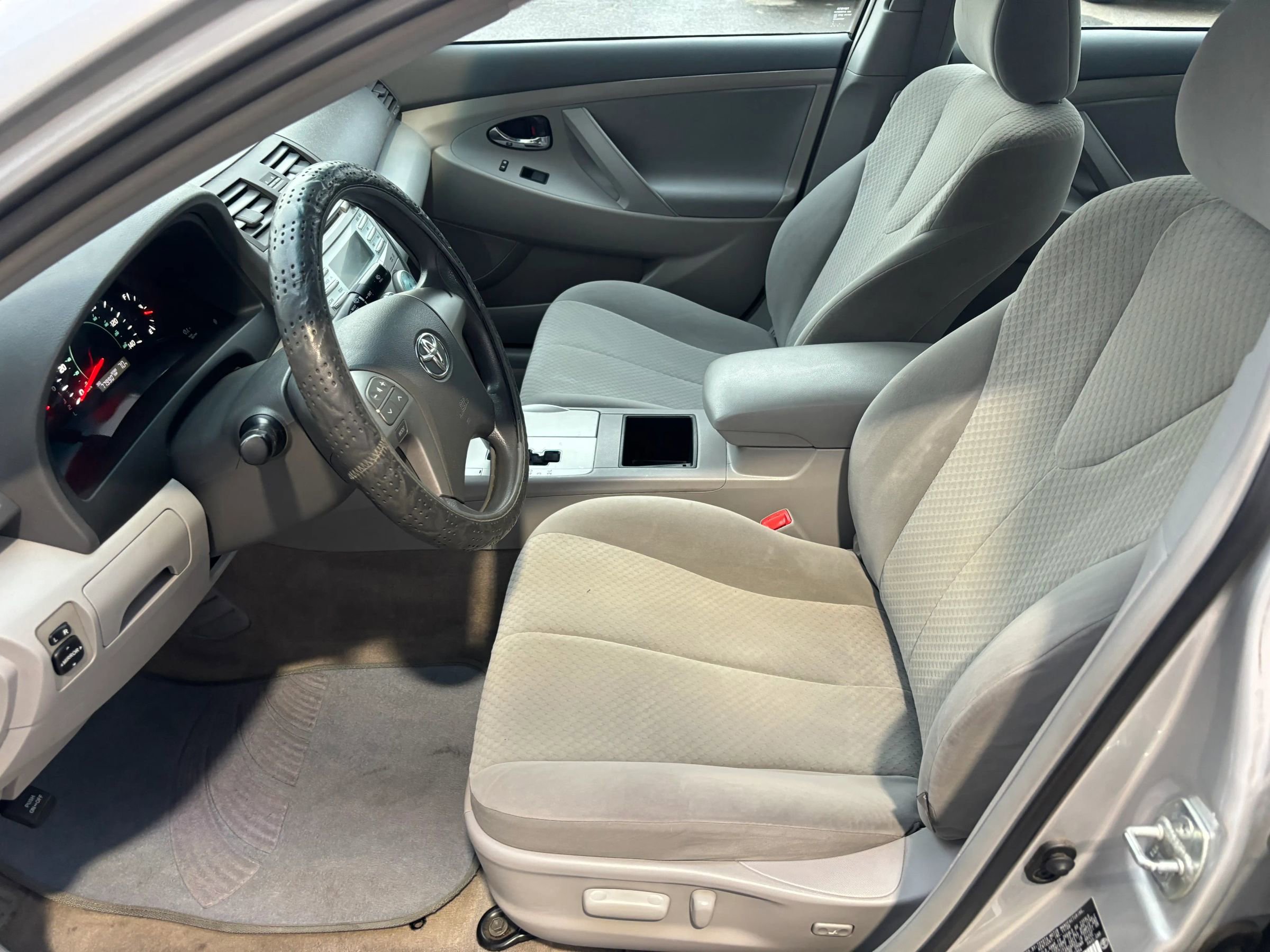 Used 2009 Toyota Camry LE image 10