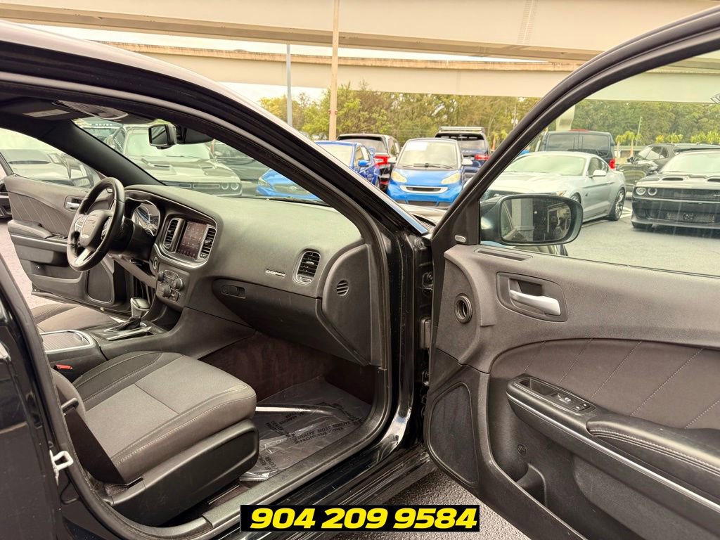 Used 2018 Dodge Charger R/T RWD image 25