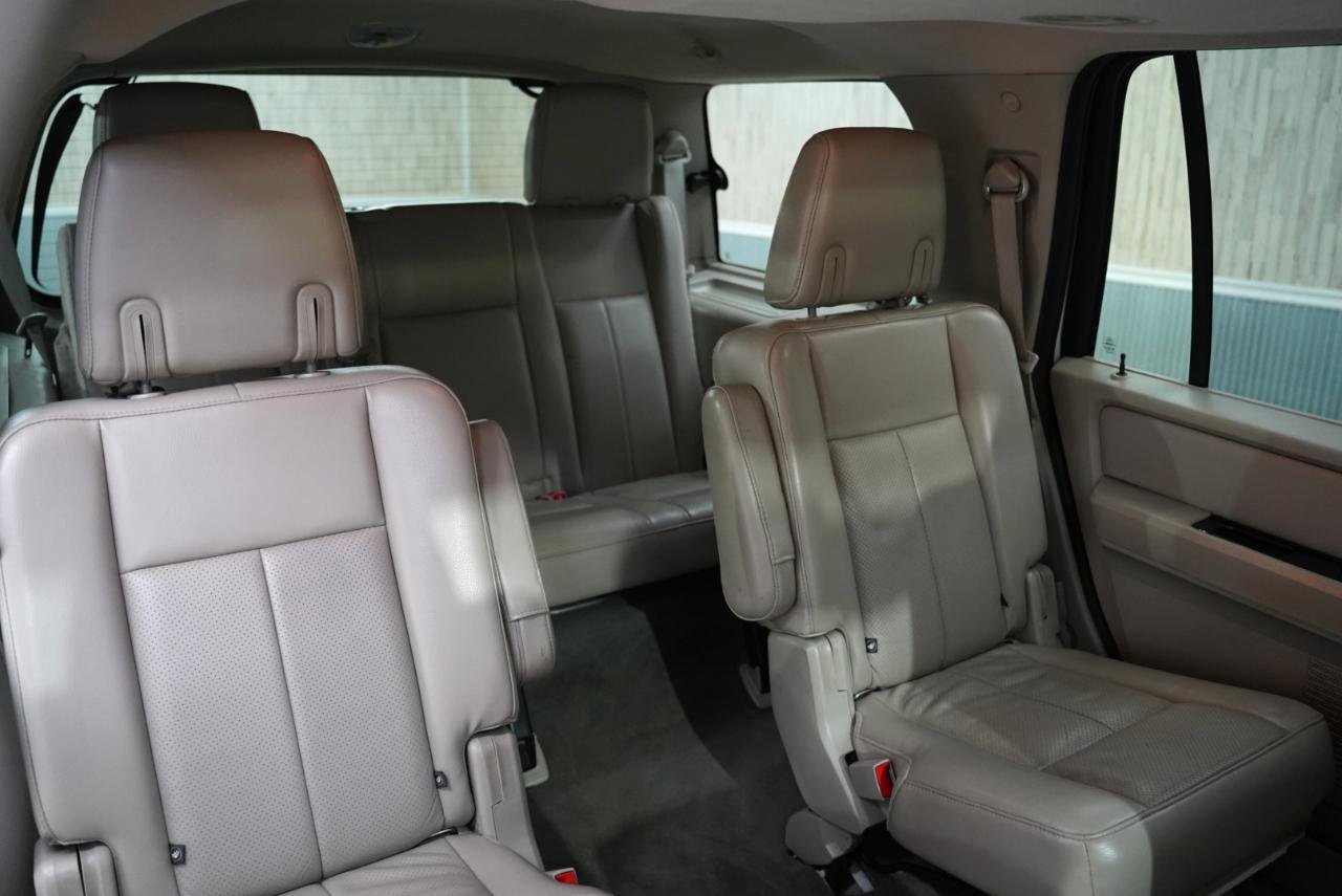 Used 2013 Ford Expedition Limited RWD image 32